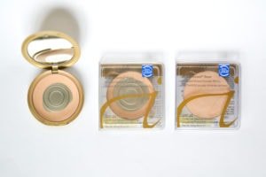 jane iredale pure pressed powder base, mineral powder, review, swatch, beauty blogger, clear skin, how to get rid of acne, makeup for acne-prone skin, best mineral powder ever